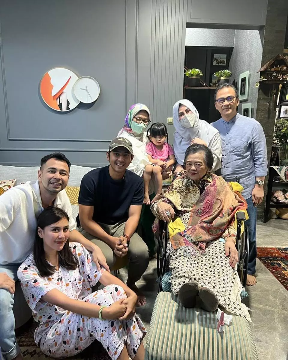 potret kebersamaan raffi ahmad dan mami popon © berbagai sumber potret kebersamaan raffi ahmad dan mami popon © berbagai sumber