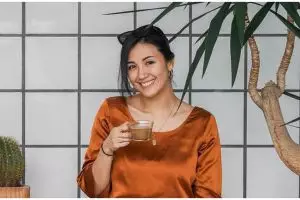 10 Inspirasi bekal anak ala Sharena Delon, komplet dan platingnya kece