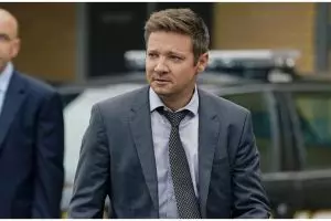 Jeremy Renner pemeran 'Hawkeye' kritis akibat kecelakaan saat bersihkan salju