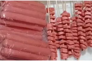 Trik mengiris sosis berbentuk ulir tanpa pisau, simpel dan nggak putus