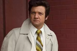 Alami kecelakaan saat bersihkan salju, Jeremy Renner ungkap kondisi terbarunya lewat foto selfie