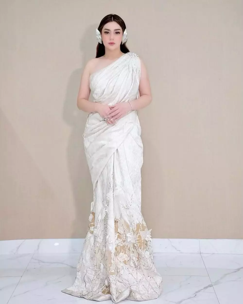 celine ungkap stefan masih beri nafkah © instagram