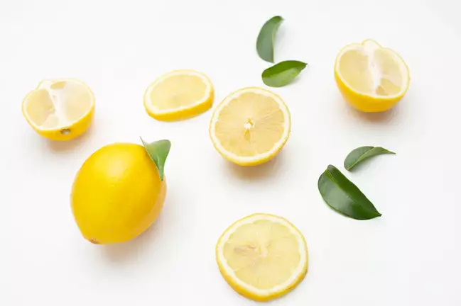 DIY membuat setting spray dari bahan alami Berbagai sumber DIY membuat setting spray dari bahan alami Berbagai sumber