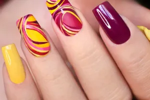 Anti gagal, begini 7 cara simpel bikin nail arts sendiri di rumah