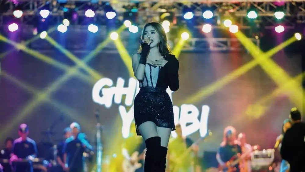 Ghea joget bareng Wali Kota Tegal © berbagai sumber Ghea joget bareng Wali Kota Tegal © berbagai sumber