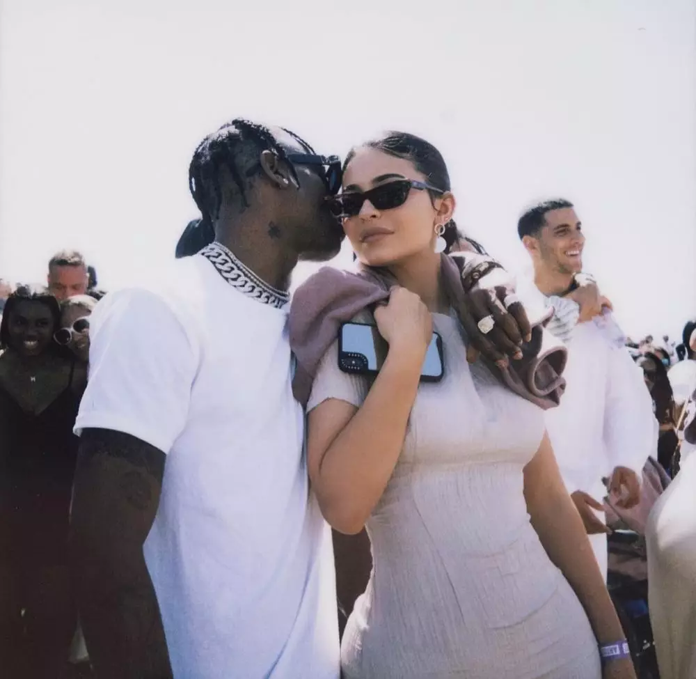 kisah perjalanan cinta Kylie Jenner dan Travis Scott © 2023 brilio.net kisah perjalanan cinta Kylie Jenner dan Travis Scott © 2023 brilio.net