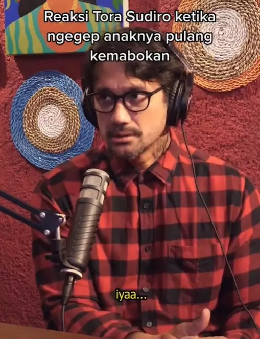 respons santai tora sudiro saat anaknya mabuk © berbagai sumber respons santai tora sudiro saat anaknya mabuk © berbagai sumber