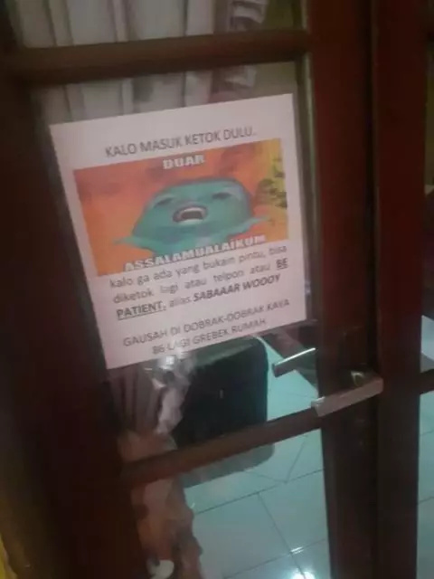 Pemberitahuan absurd dari pelanggan untuk kurir © 2023 brilio.net