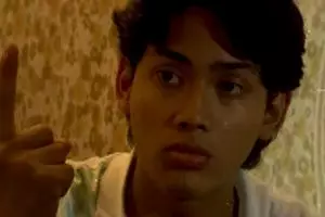 Jadi aktor populer era 90-an, intip 9 potret tampan Onky Alexander di film lawas