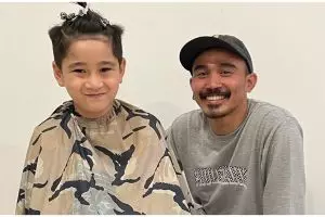 Cerita tukang cukur langganan Rafathar, sekali potong bisa terbeli IPhone baru