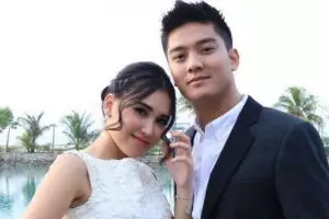 Momen Ayu Ting Ting kondangan bareng Boy William, komentar Ivan Gunawan malah bikin warganet baper