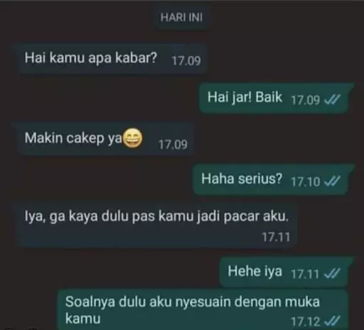 chat mau nyapa mantan malah balasannya nyelekit © berbagai sumber