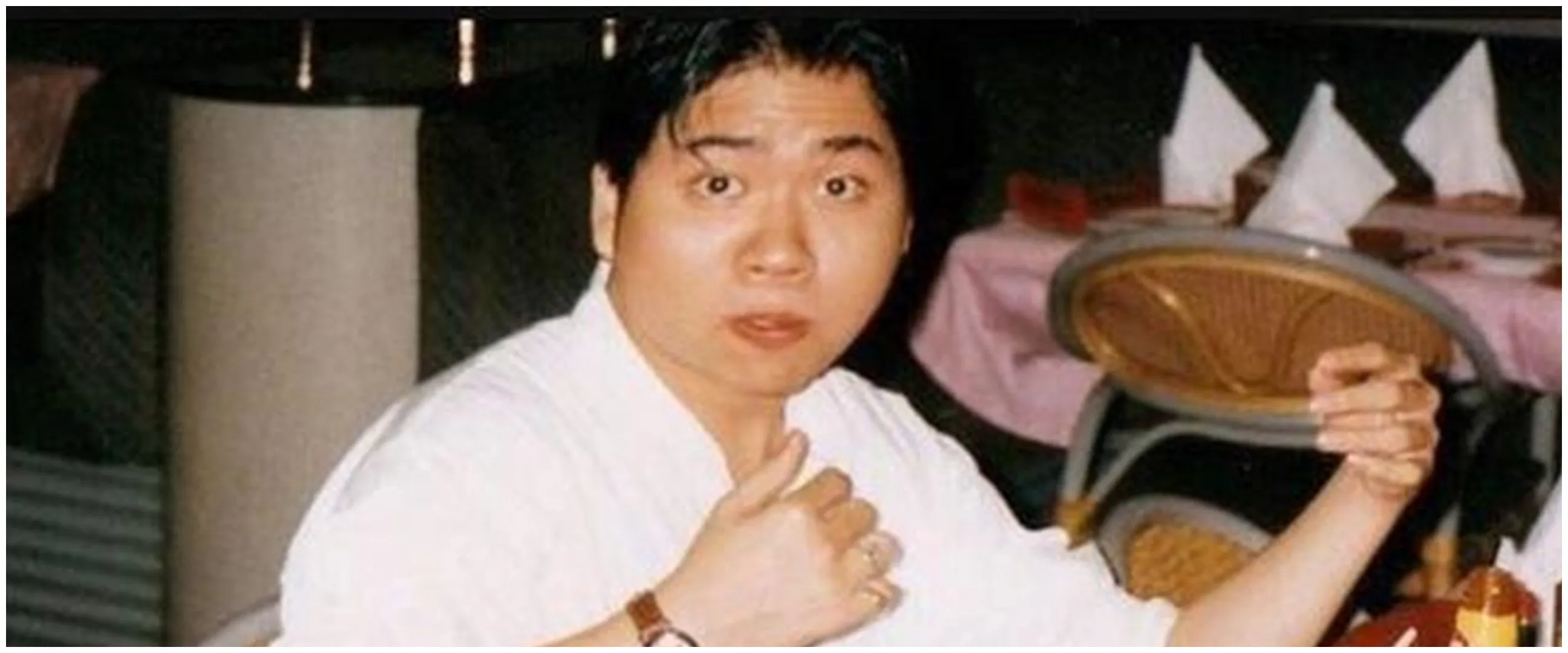Artis top berambut belah tengah ini ternyata punya gelar doktor, intip 11 potret terbarunya