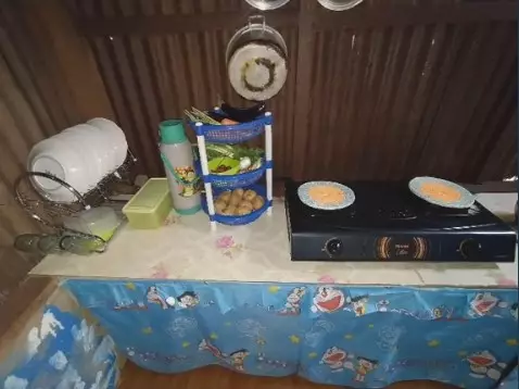makeover dapur dari atap asbes serba doraemon © TikTok/@syionita16 