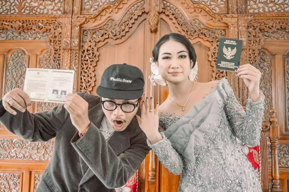 kisah pasangan menikah gratis di KUA Twitter