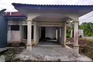 9 Transformasi rumah terbengkalai dimakeover jadi hunian modern minimalis, perubahannya bikin melongo