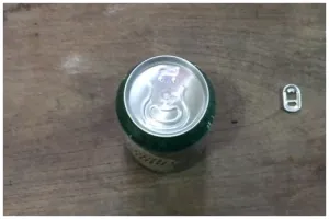 Tak perlu panik, ini trik membuka minuman kaleng yang segelnya terlanjur patah