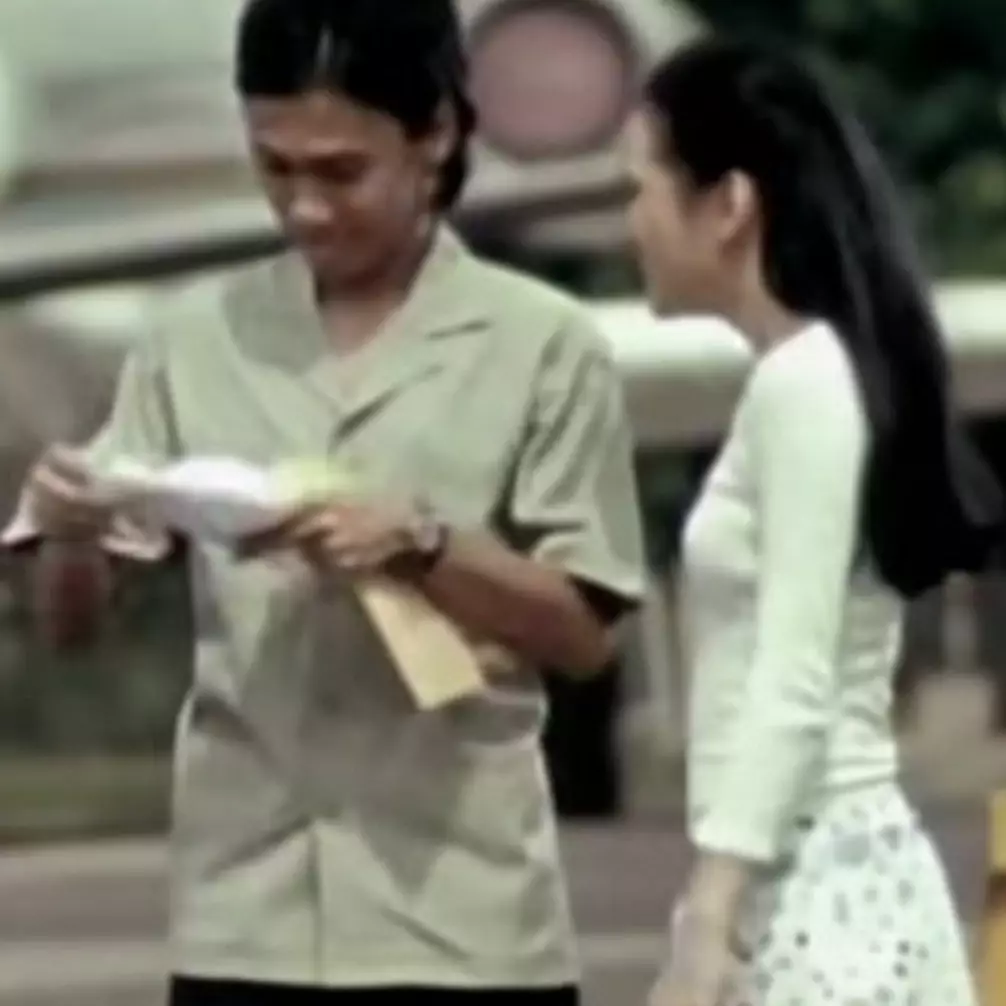 Kekasih Eross di video klip Itu Aku ini disebut kian kurus, intip 11 potret terbarunya