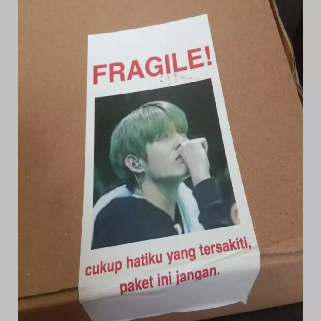 11 Tulisan lucu pesan ‘jangan dibanting’ di paket ini ada-ada aja idenya, bisa jadi inspirasi 