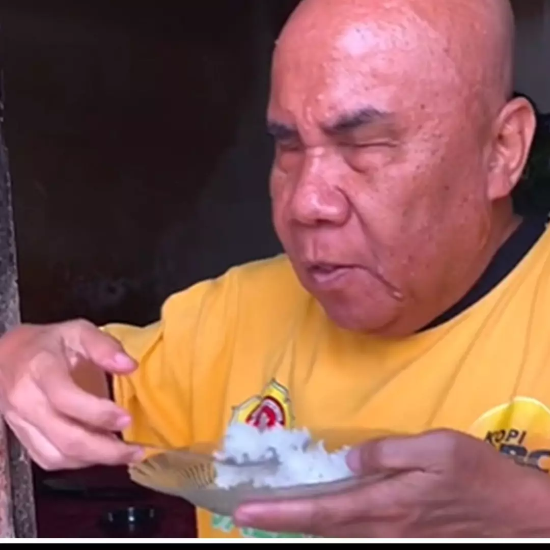 Nyesek abis, tukang pijat tunanetra rela makan nasi cuma pakai garam karena kekurangan biaya