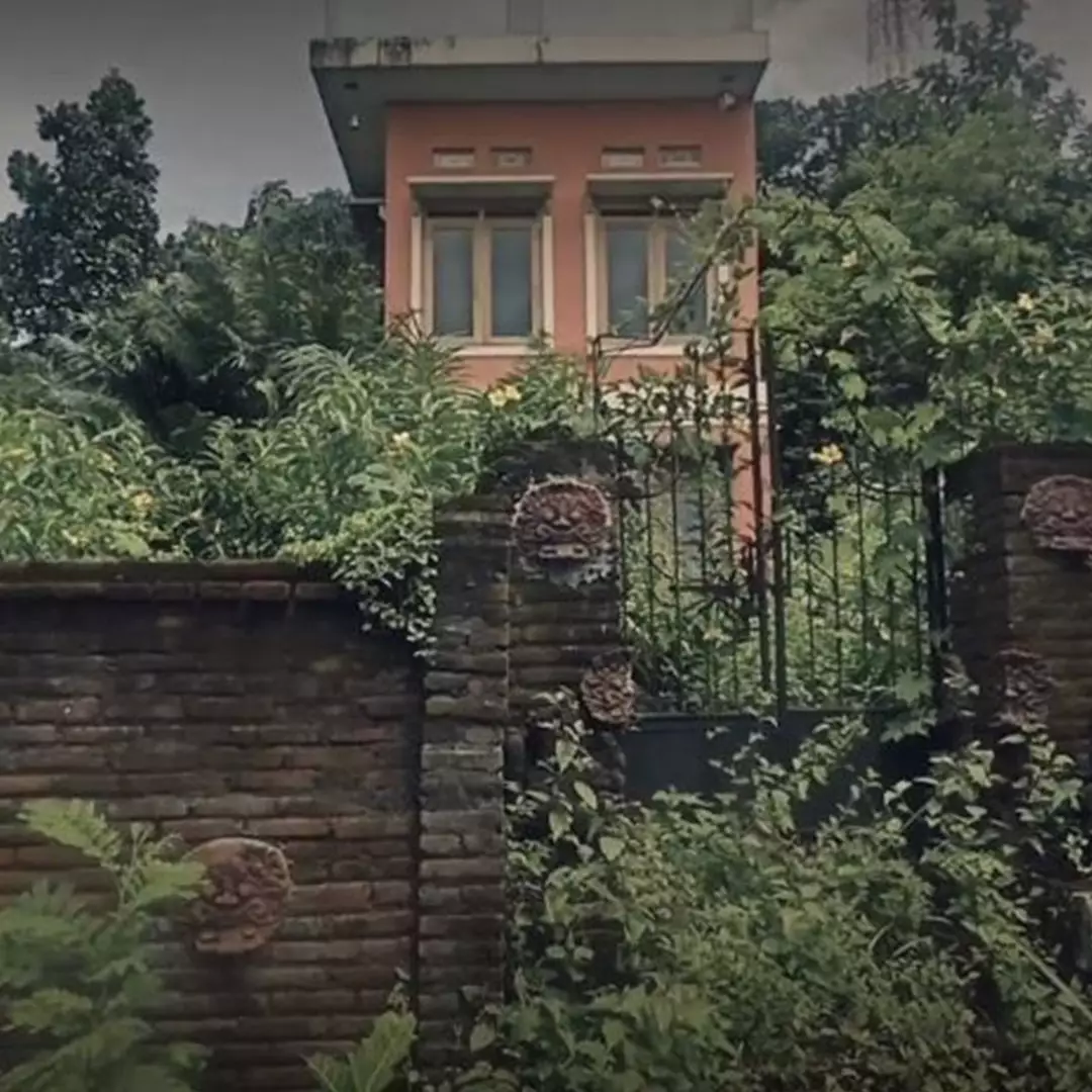 Vila mewah dengan pemandangan indah ini dibiarkan terbengkalai, intip 9 potretnya yang kini seram