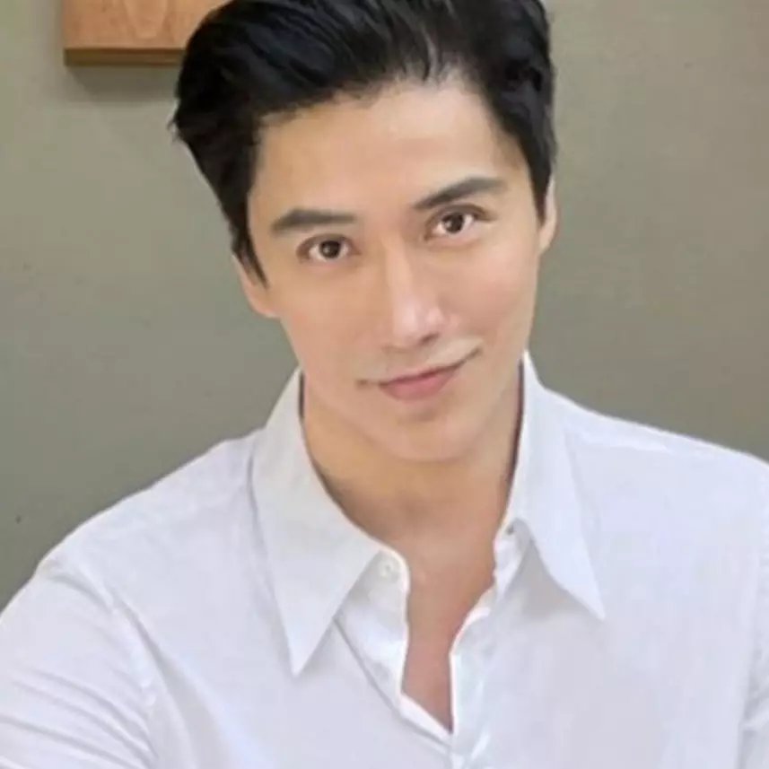 11 Pesona Chuando Tan model viral awet muda seperti anak kuliahan, usia sebenarnya nyaris kepala enam