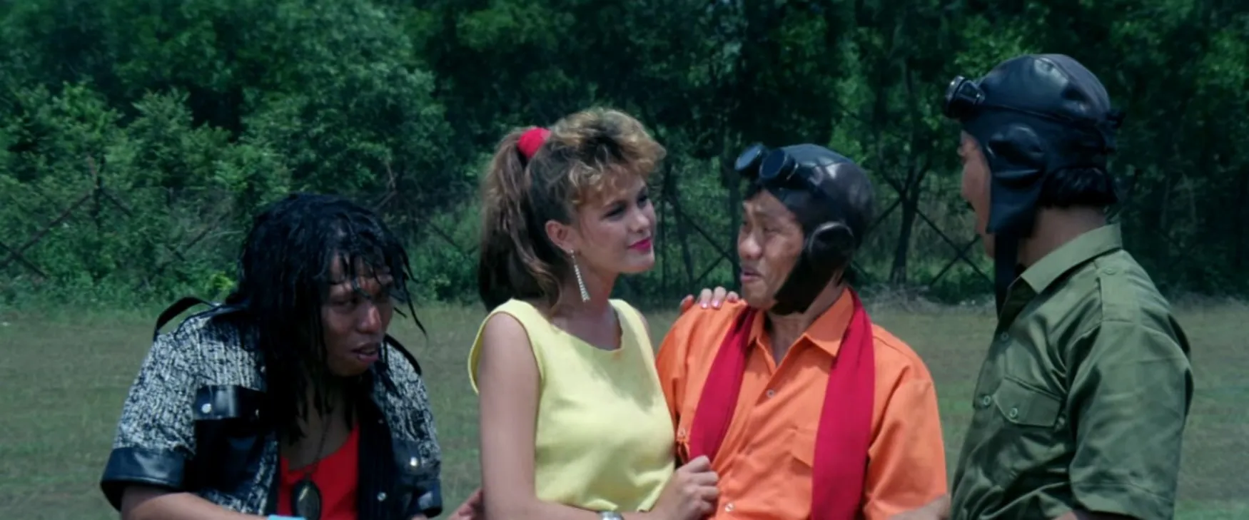 Wanita bule di film Godain Kita Dong ini bikin Indro Warkop DKI kepincut, intip 9 potret lawasnya