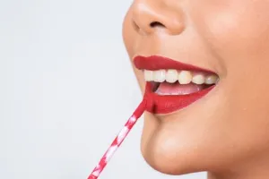 11 Rekomendasi lip gloss lokal harga dibawah Rp 100 ribu, bikin bibir lembap tahan lama