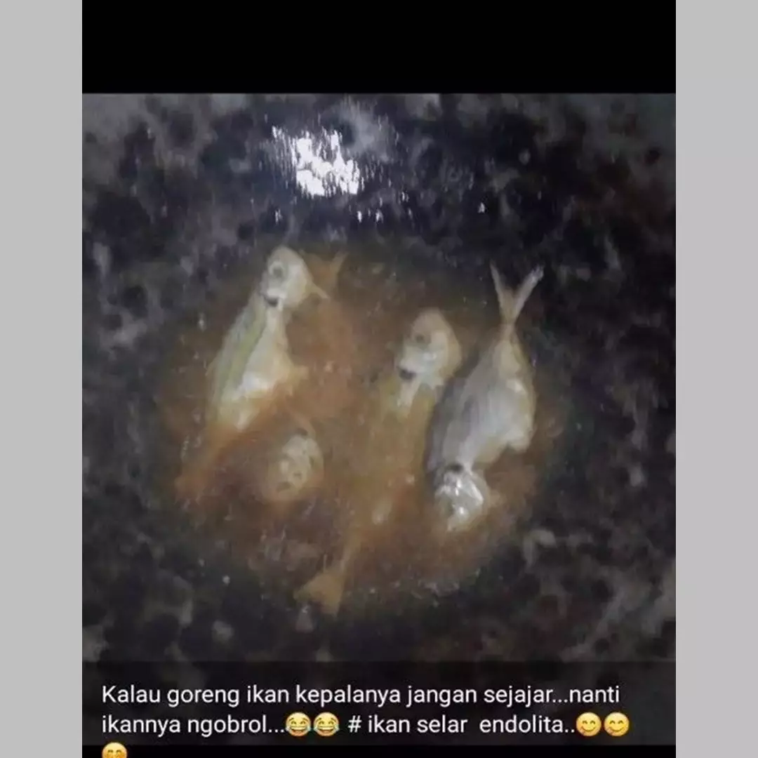 11 Status whatsapp lucu ibu-ibu pamer makanan, lucunya nggak ada duanya 