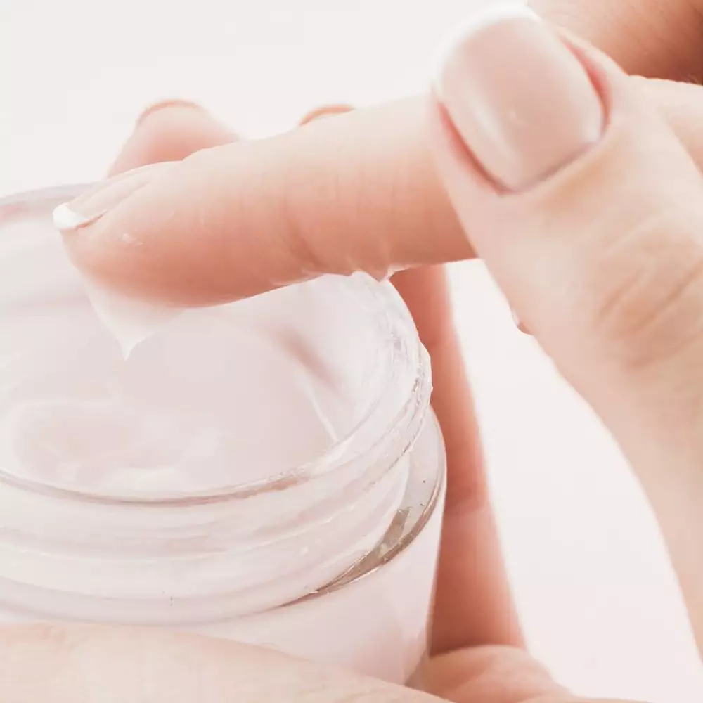 7 Rekomendasi moisturizer lokal untuk kulit berminyak, harga mulai Rp 20 ribu