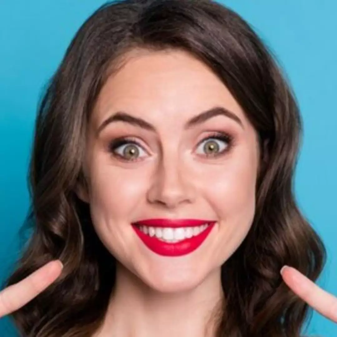 Hanya pakai 3 bahan, begini cara membuat lip matte sendiri untuk tutupi warna bibir