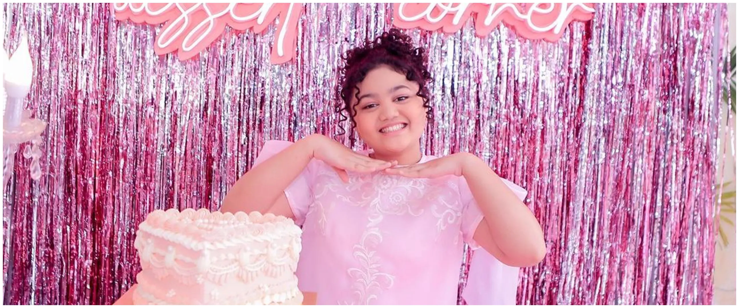 Potret kamar Amora Lemos usai renovasi, serba pink bergaya American classic