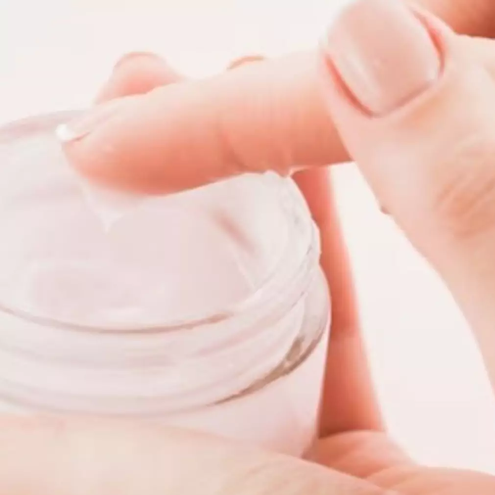 Hanya pakai 5 bahan alami, ini cara membuat moisturizer untuk cegah wajah kering dan mengelupas