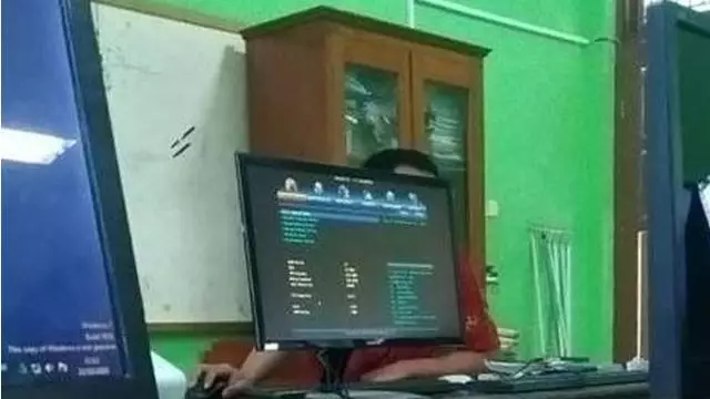 tingkah lucu guru waktu ngajar © 2023 brilio.net