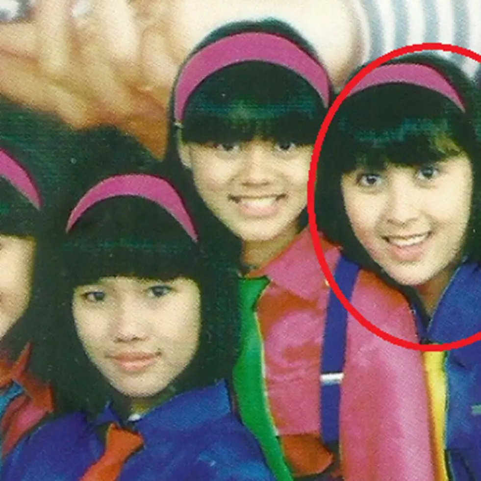 Aktris Angling Dharma ini ternyata dulunya penyanyi cilik populer 90-an, 11 transformasinya manglingi