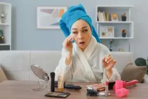 7 Trik menggunakan foundation matte finish untuk kulit berminyak