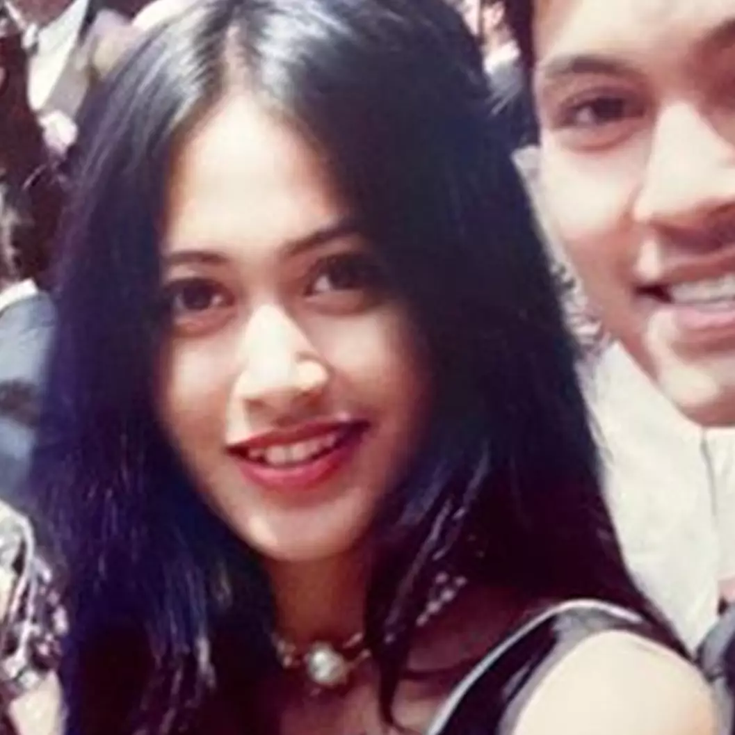 Yuli pacar Kasino Warkop DKI di Saya Duluan Dong tampak tak menua di usia 52, ini 11 potret terbarunya