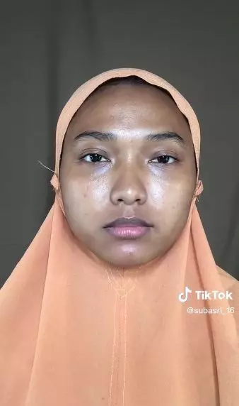 Transformasi wanita berhijab berkulit sawo matang bak barbie © 2023 brilio.net Transformasi wanita berhijab berkulit sawo matang bak barbie © 2023 brilio.net