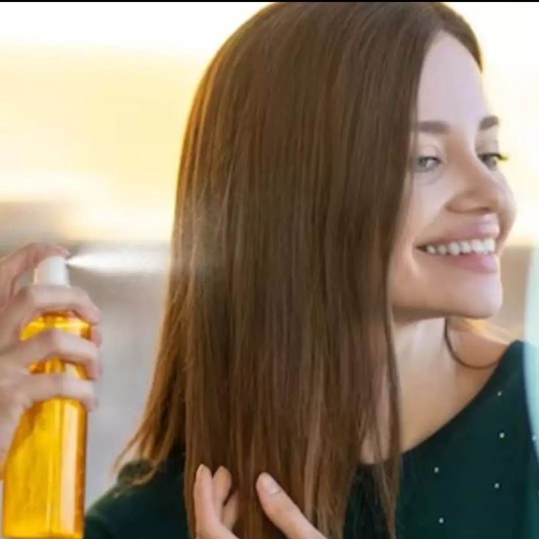 Hanya butuh 1 bahan alami, ini cara membuat heat protectant untuk cegah rambut rusak saat distyling