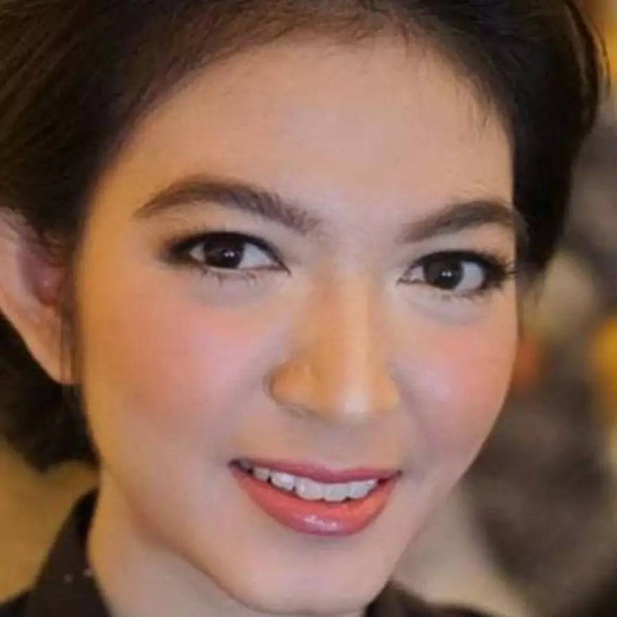 Gaya Selvi Ananda konsisten anggun, intip 11 pesonanya saat berkerudung ini bikin adem