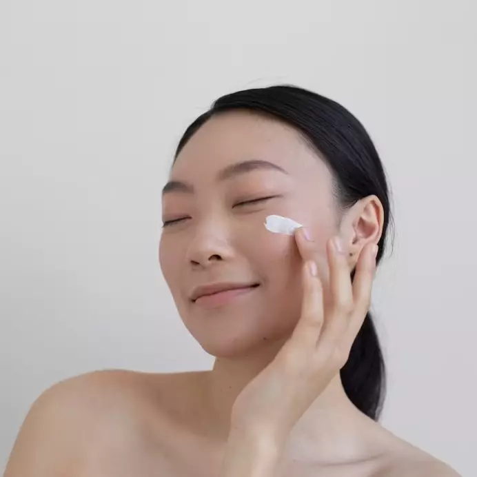 9 Rekomendasi primer lokal harga mulai Rp 50 ribuan, makeup tahan lama dan tampak flawless