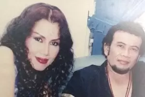 Pengisi suara dalam film Darah Muda Rhoma Irama masih eksis jadi pedangdut, ini 11 potret terbarunya