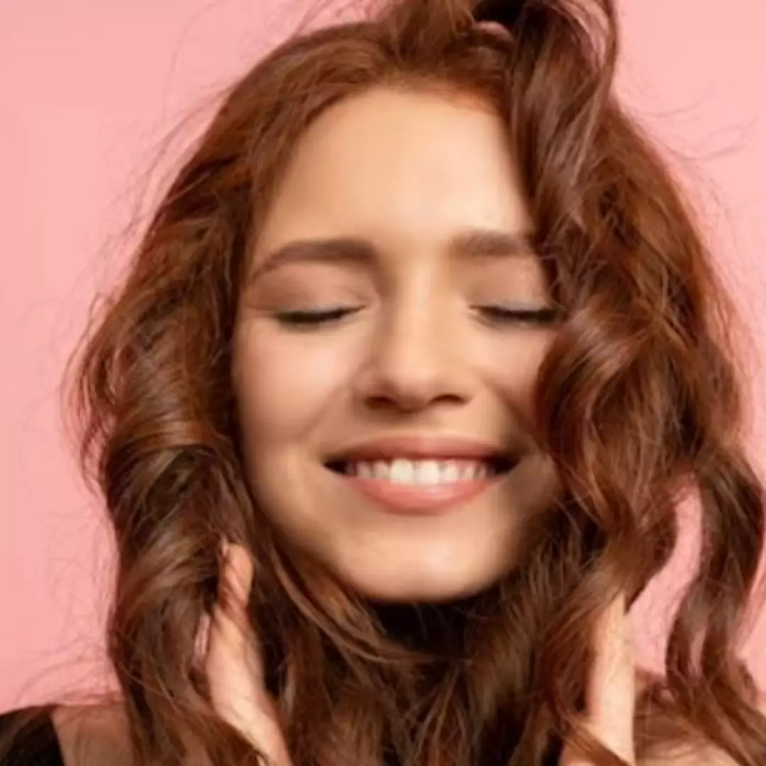 Bikin rambut lembap dan mudah diatur, ini cara membuat hair gel pakai 4 bahan alami