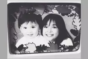 Bocah ini dulu main di Kepompong kini istri aktor king of antagonis, intip 11 potret terbarunya