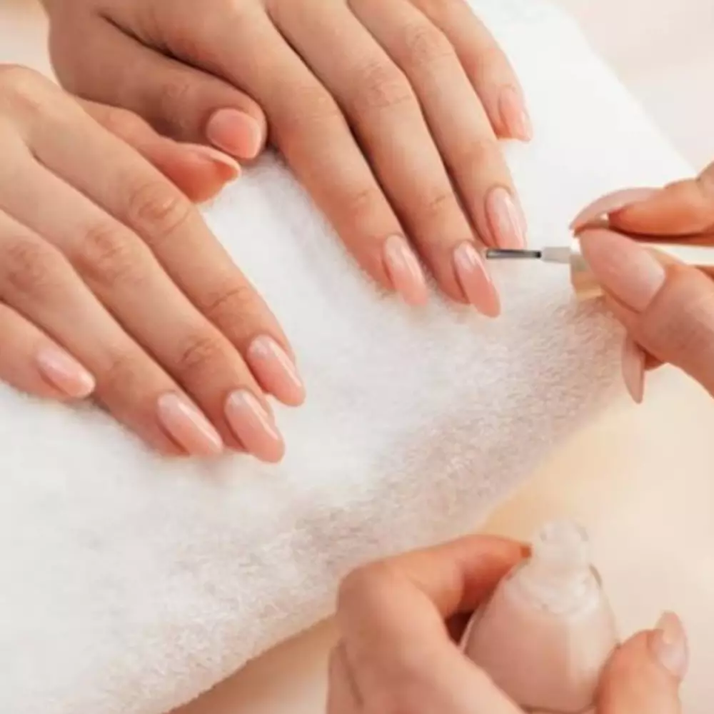 Jangan asal pilih, 9 rekomendasi warna kuku untuk kulit sawo matang ini bikin tampak lebih cerah