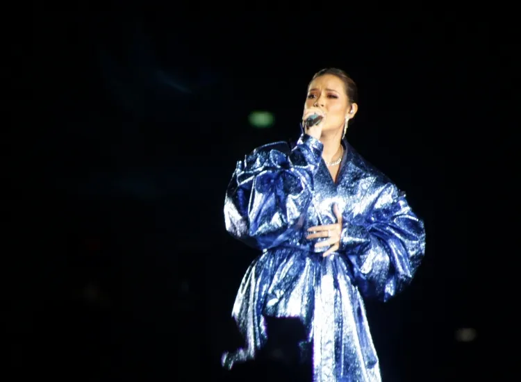 Jadi solois wanita pertama yang konser tunggal di GBK, Raisa sukses pukau penonton