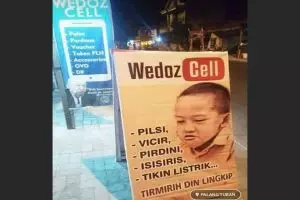 Bacanya jangan sambil nyengir, 11 tulisan lucu di spanduk warung pulsa ini nyeleneh abis
