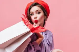 Tak bikin bibir kering, begini tips menggunakan lipstik matte agar tetap lembap