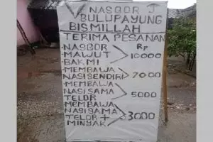 13 Tulisan lucu di spanduk warung nasi ini nggak biasa, bikin mikir pas mau beli