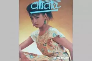 Model ini ternyata potret remaja pujaan hati Si Doel, intip 11 potretnya menolak tua usia di 50 tahun